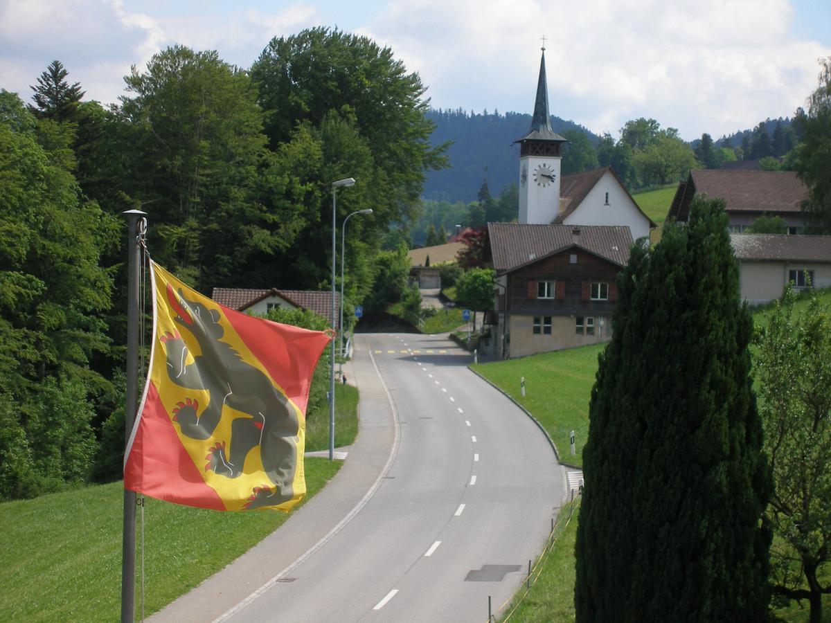 Gasthof Rössli Wyssachen Exteriör bild